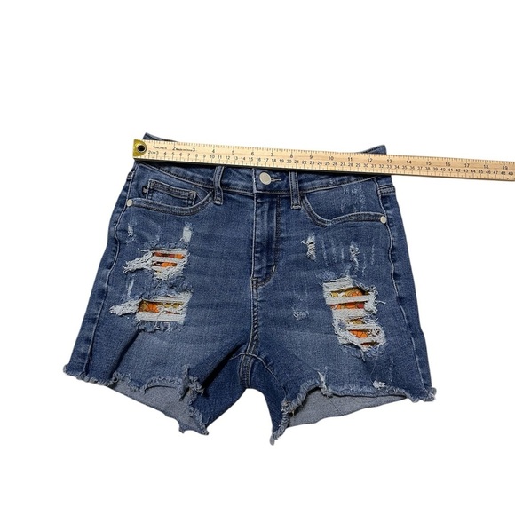 Judy Blue patch boho floral - Picture 5 of 7